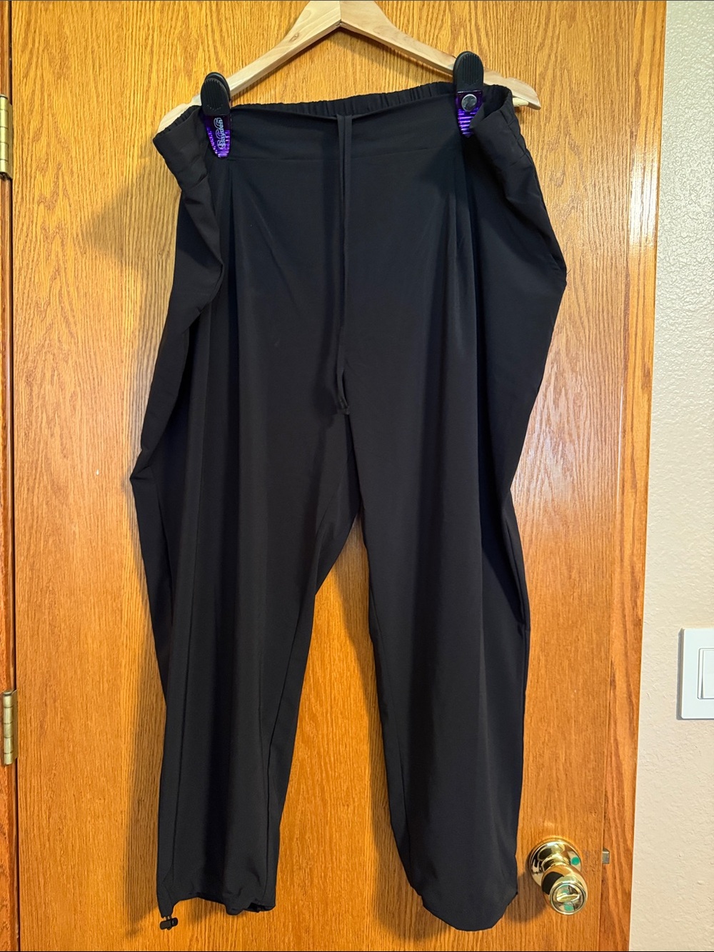 HUE Black Track Jogger Pants